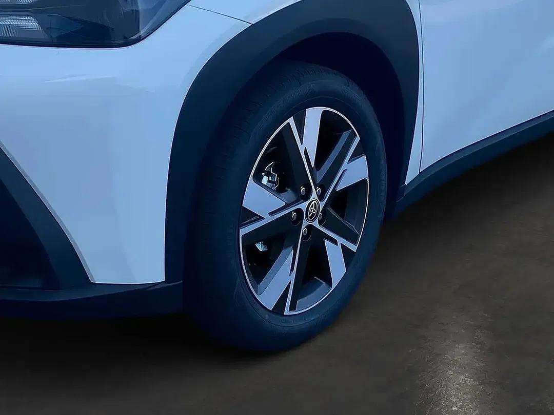 Toyota Aygo X 1.5 Hybrid Active - Thumbnail 13