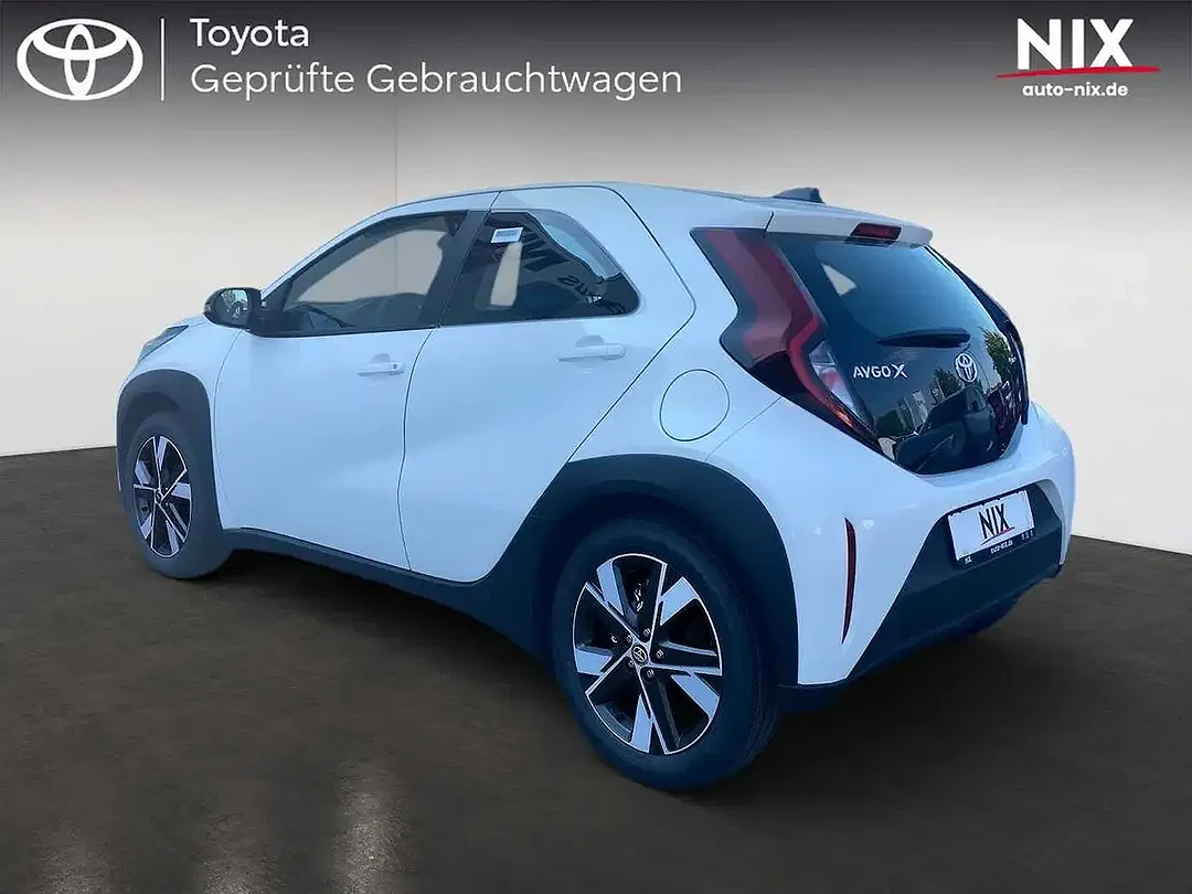 Toyota Aygo X 1.5 Hybrid Active - foto 2
