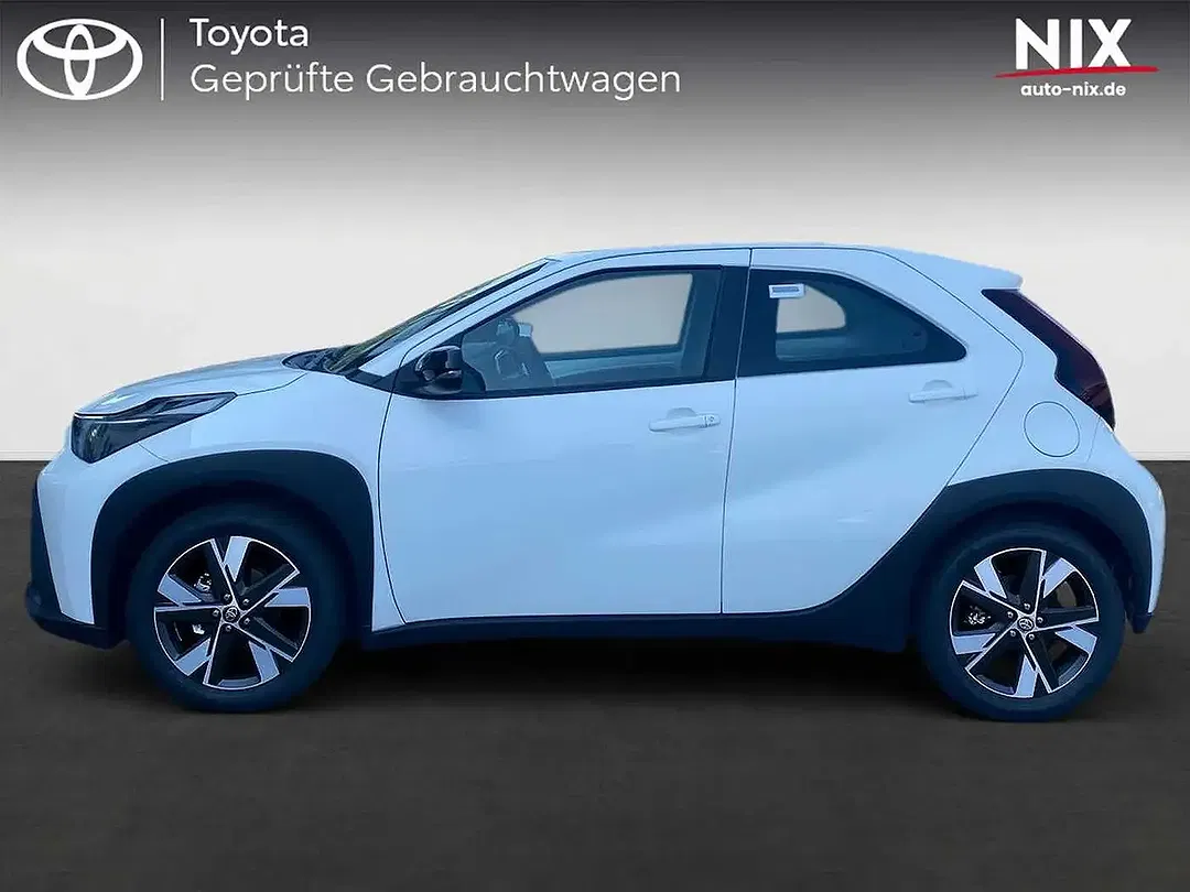 Toyota Aygo X 1.5 Hybrid Active - Thumbnail 3