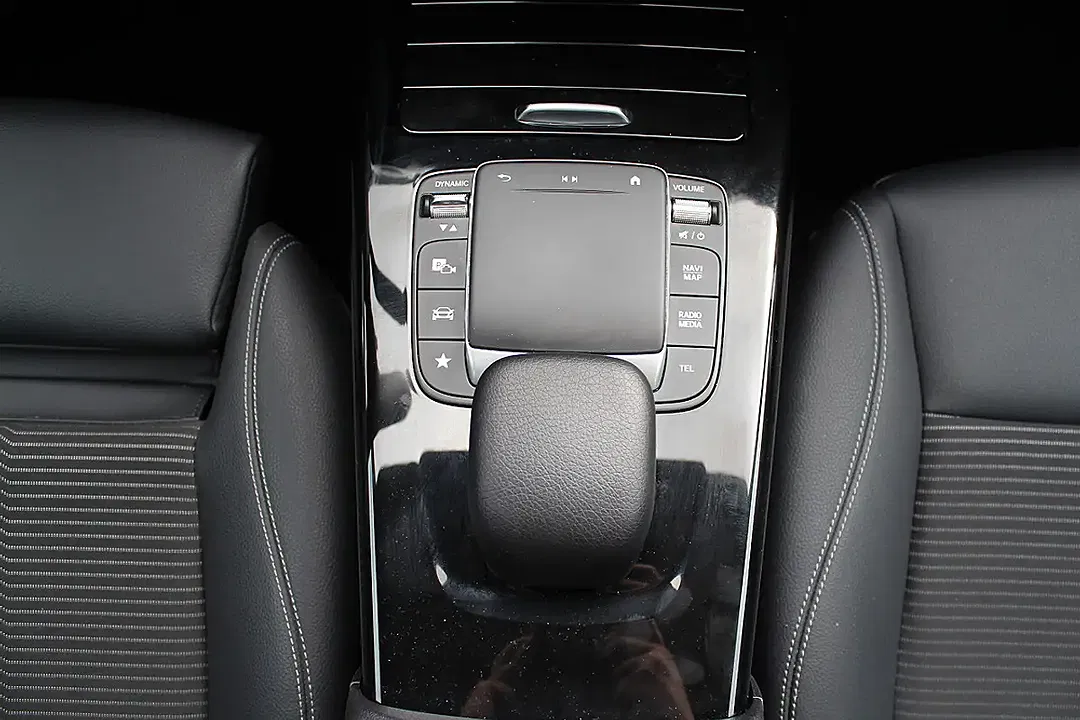 Mercedes-Benz CLA 200 - Thumbnail 13