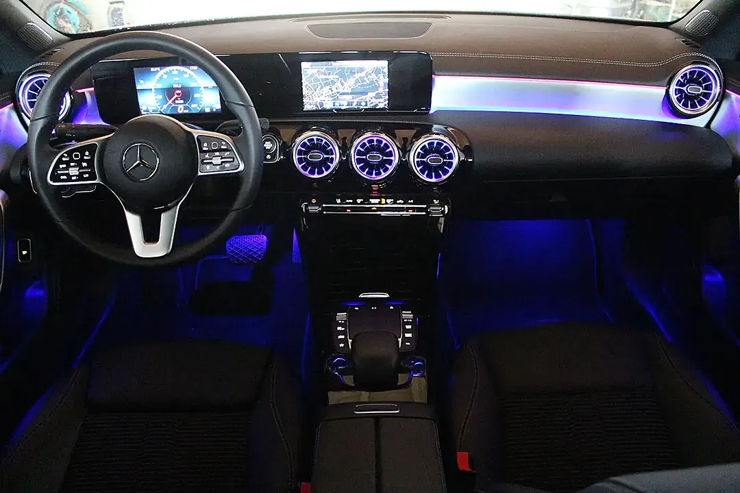 Mercedes-Benz CLA 200 - Thumbnail 2