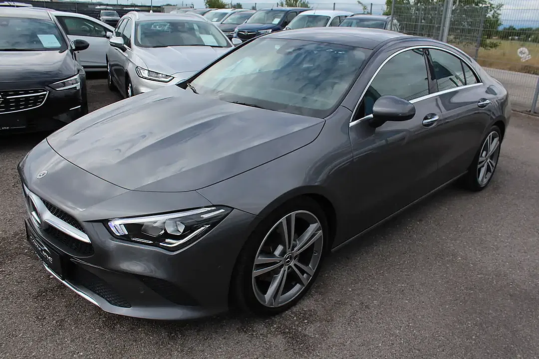 Mercedes-Benz CLA 200 - Thumbnail 4