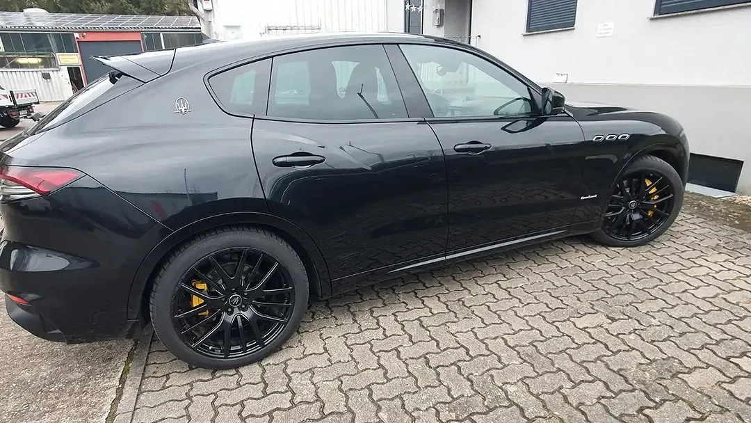 Maserati Levante GranSport - Thumbnail 4