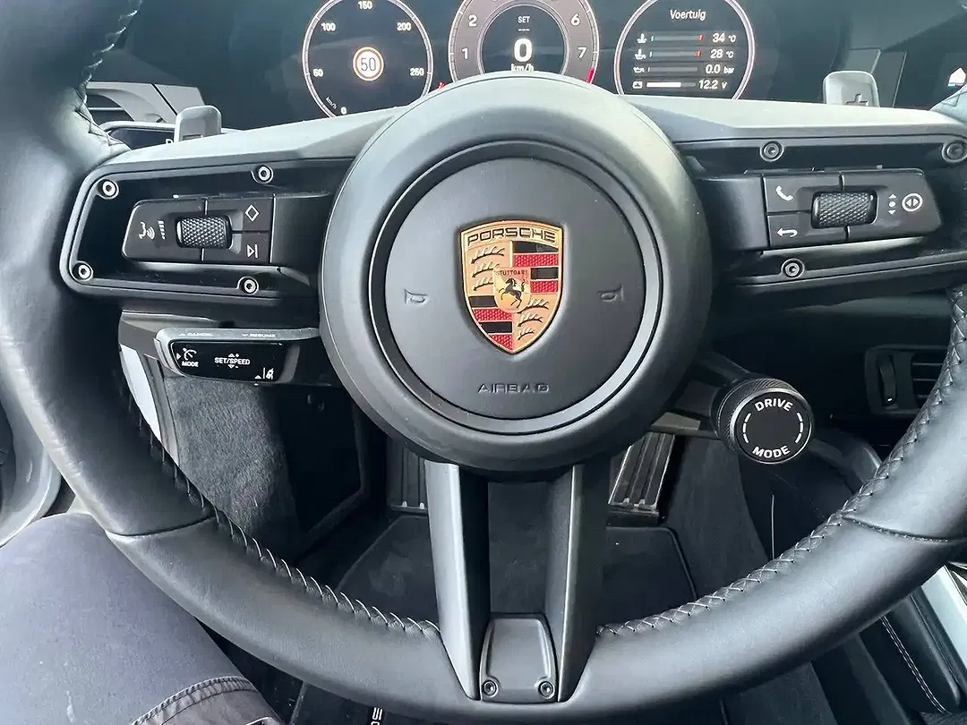 Porsche 911 Carrera Coupe - Thumbnail 14