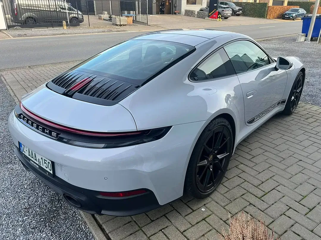 Porsche 911 Carrera Coupe - Thumbnail 7