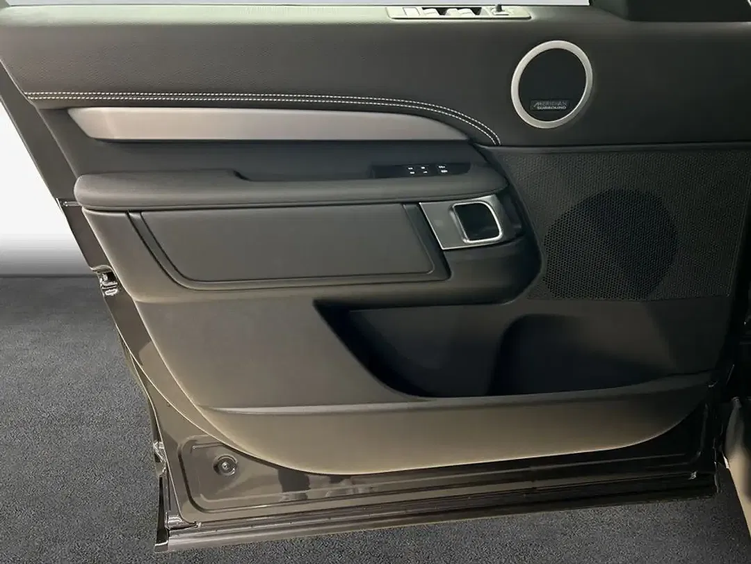Land Rover Discovery D250 Dynamic SE - Thumbnail 13