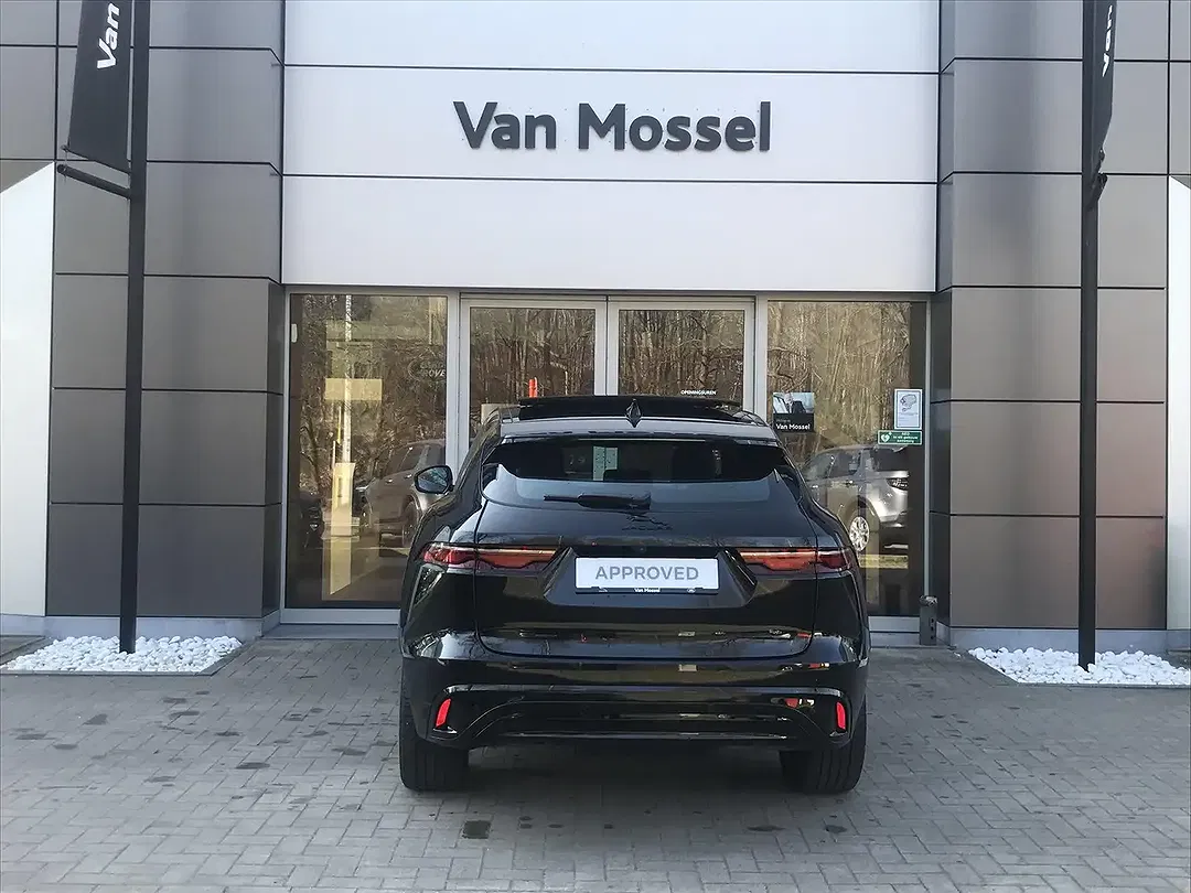 Jaguar F-Pace P400e PHEV 4x4 R-Dynamic SE - Thumbnail 8