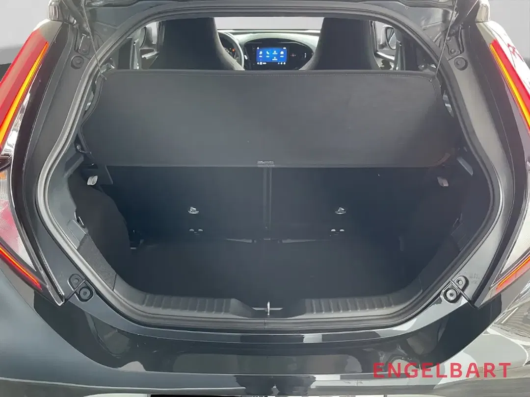 Toyota Aygo X Teamplayer - Thumbnail 13