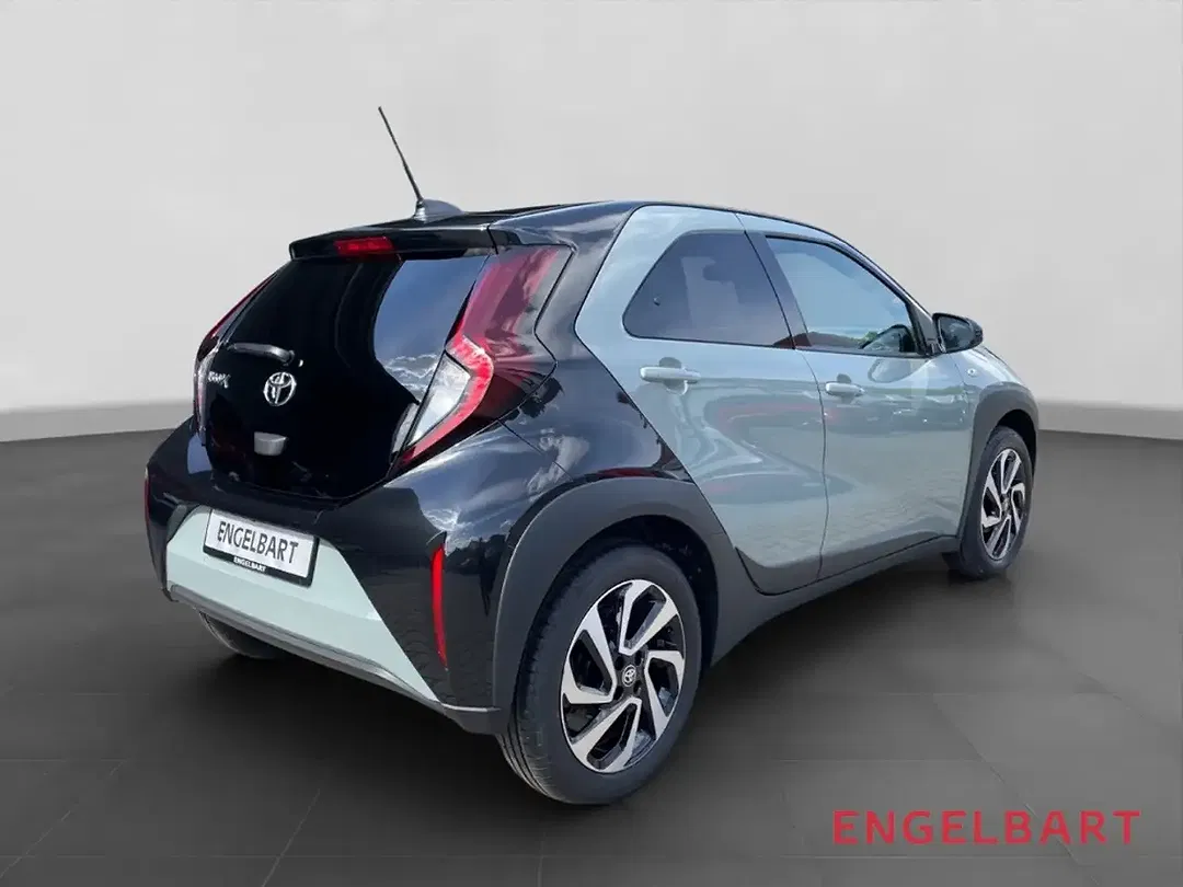 Toyota Aygo X Teamplayer - Thumbnail 4