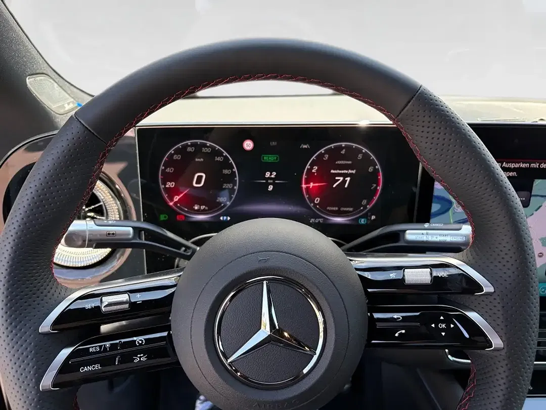 Mercedes-Benz CLA 220 AMG Line Night - Thumbnail 11