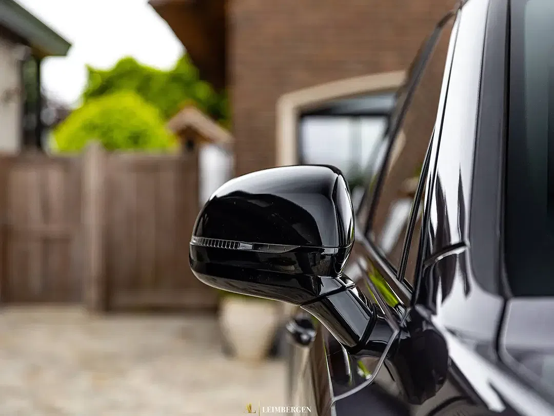Bentley Bentayga Hybrid S - Thumbnail 4