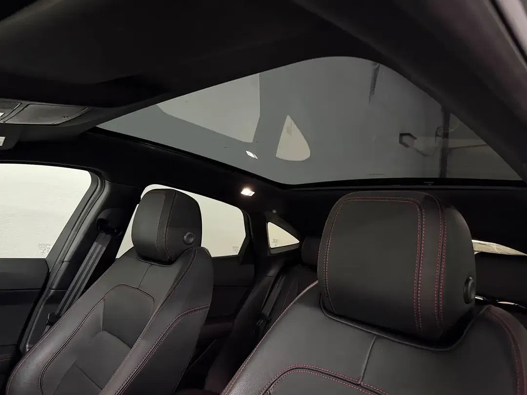 Jaguar E-Pace 4x4 Chequered Flag - Thumbnail 11