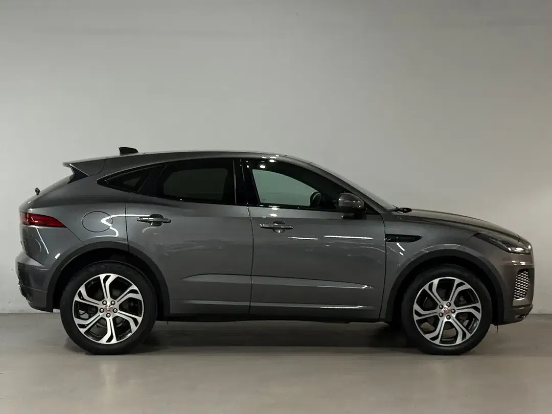 Jaguar E-Pace 4x4 Chequered Flag - Thumbnail 5