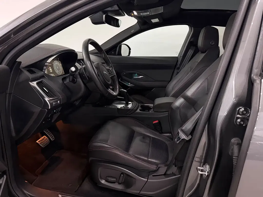 Jaguar E-Pace 4x4 Chequered Flag - Thumbnail 8