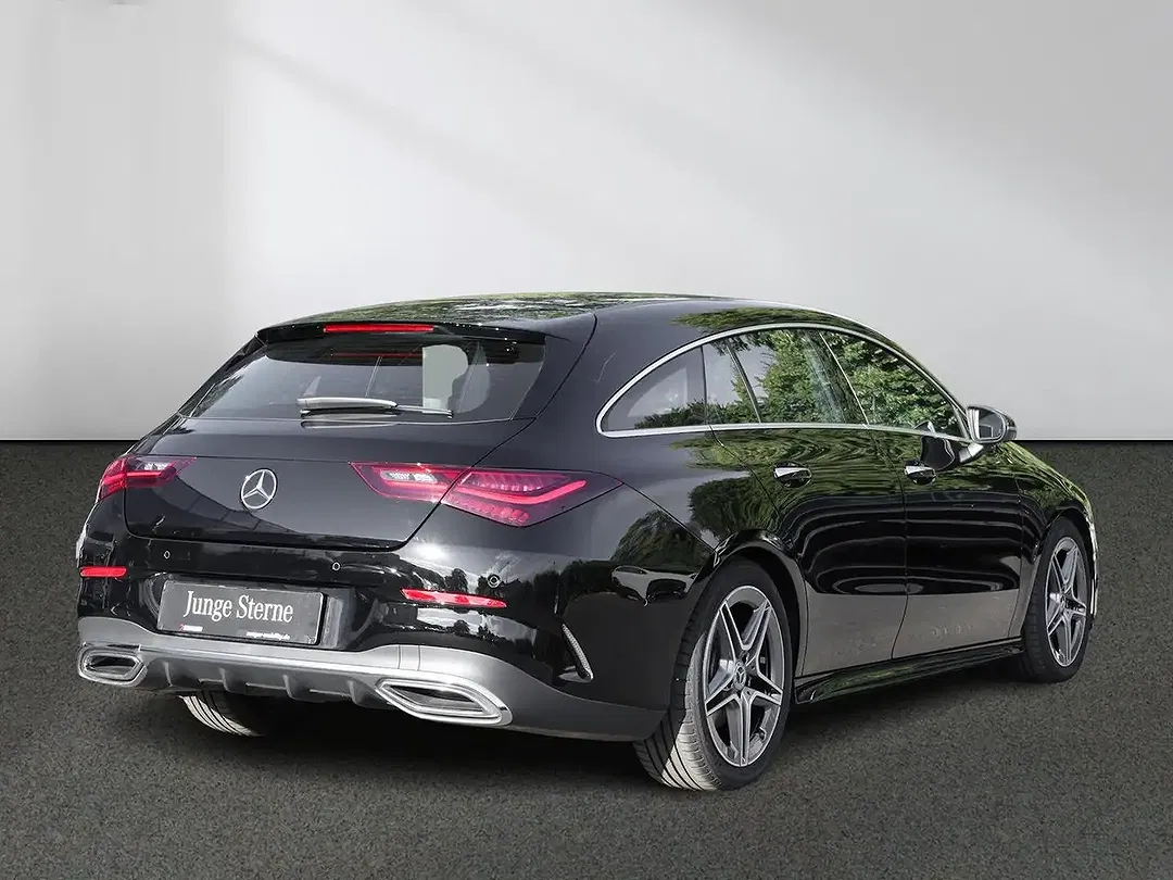 Mercedes-Benz CLA 200 AMG Line - Thumbnail 2