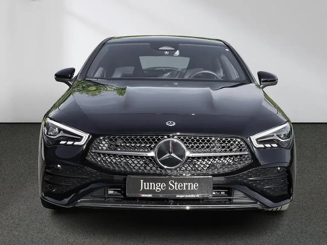 Mercedes-Benz CLA 200 AMG Line - Thumbnail 3