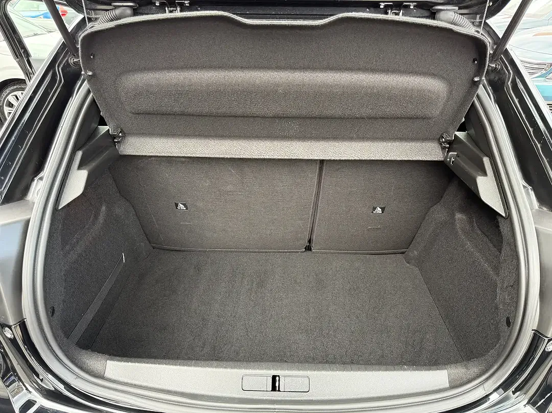 Peugeot 208 - foto 15