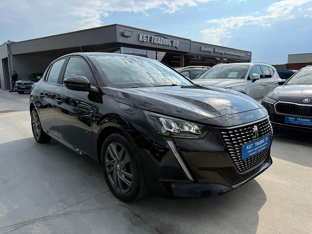 Peugeot 208 - Thumbnail 3