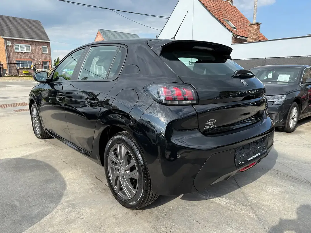 Peugeot 208 - Thumbnail 7