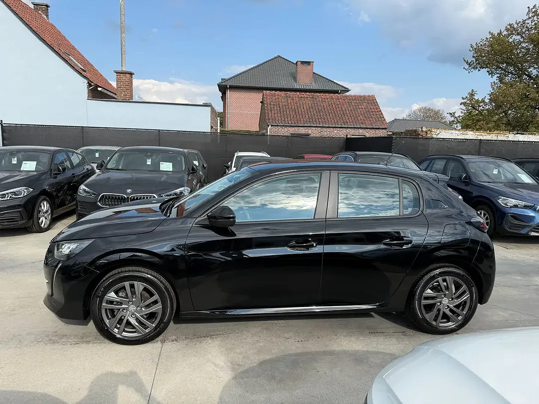 Peugeot 208 - Thumbnail 8