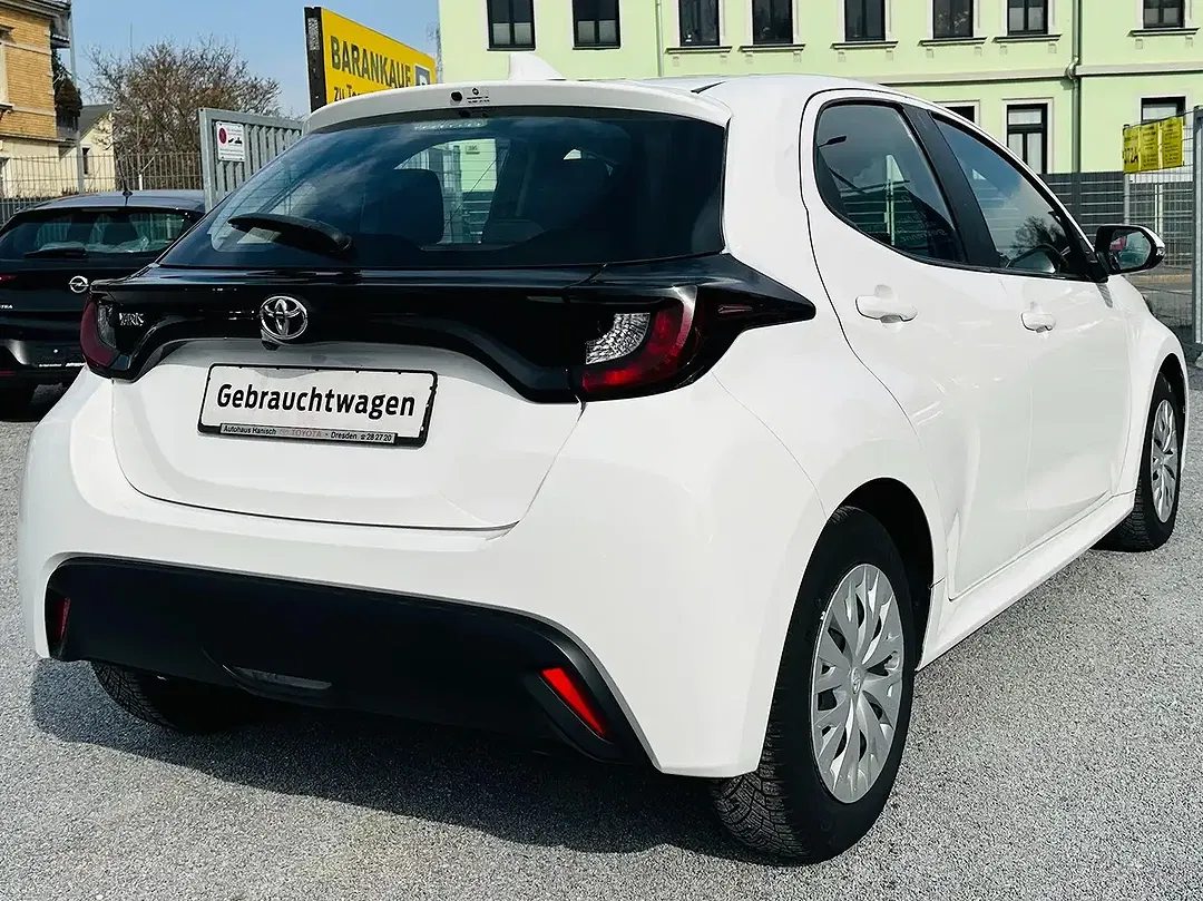 Toyota Yaris Comfort - Thumbnail 8