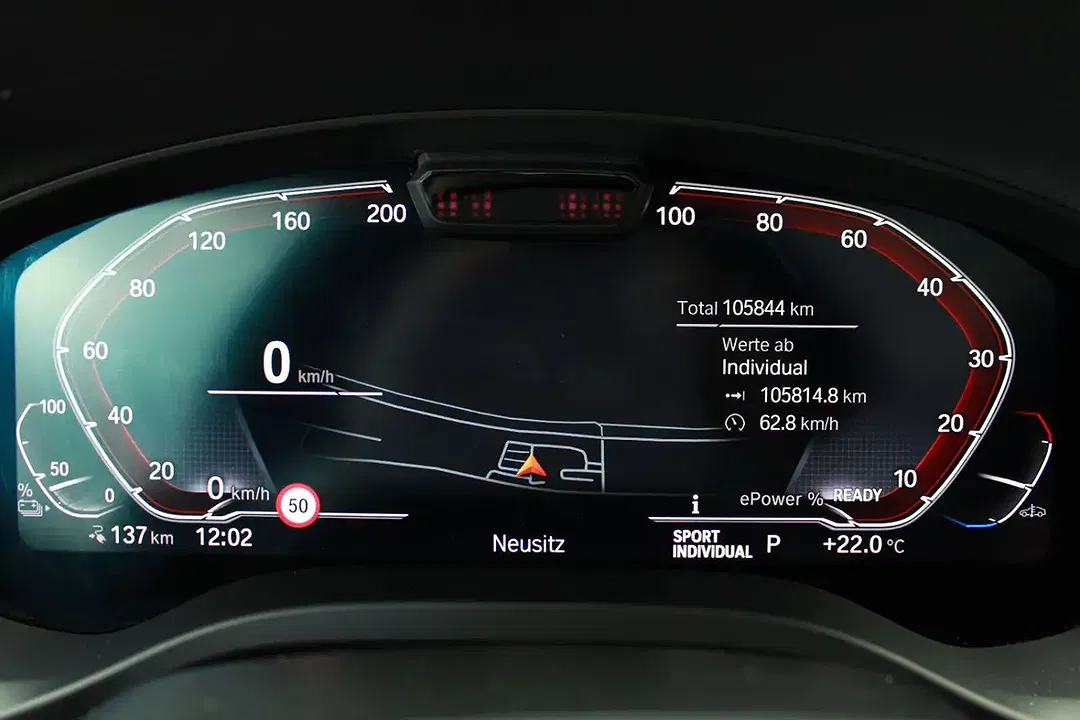 BMW iX3 - Thumbnail 14