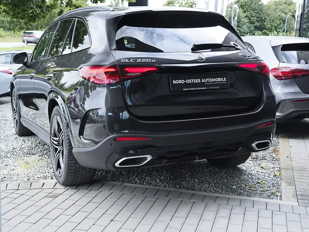 Mercedes-Benz GLC 220 4MATIC AMG MBUX Night - Thumbnail 6