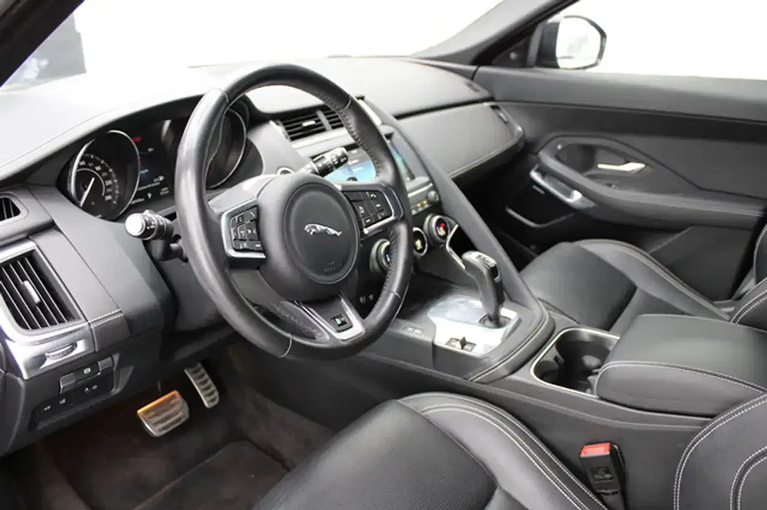 Jaguar E-Pace R-Dynamic S - Thumbnail 7