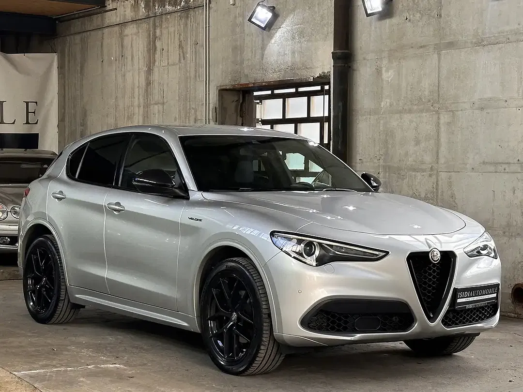 Alfa Romeo Stelvio Q4 Performance Veloce - Thumbnail 9