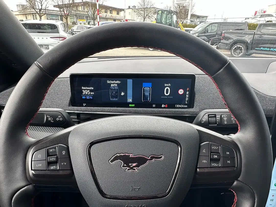 Ford Mustang Mach-E Extended Range 4x4 - Thumbnail 12