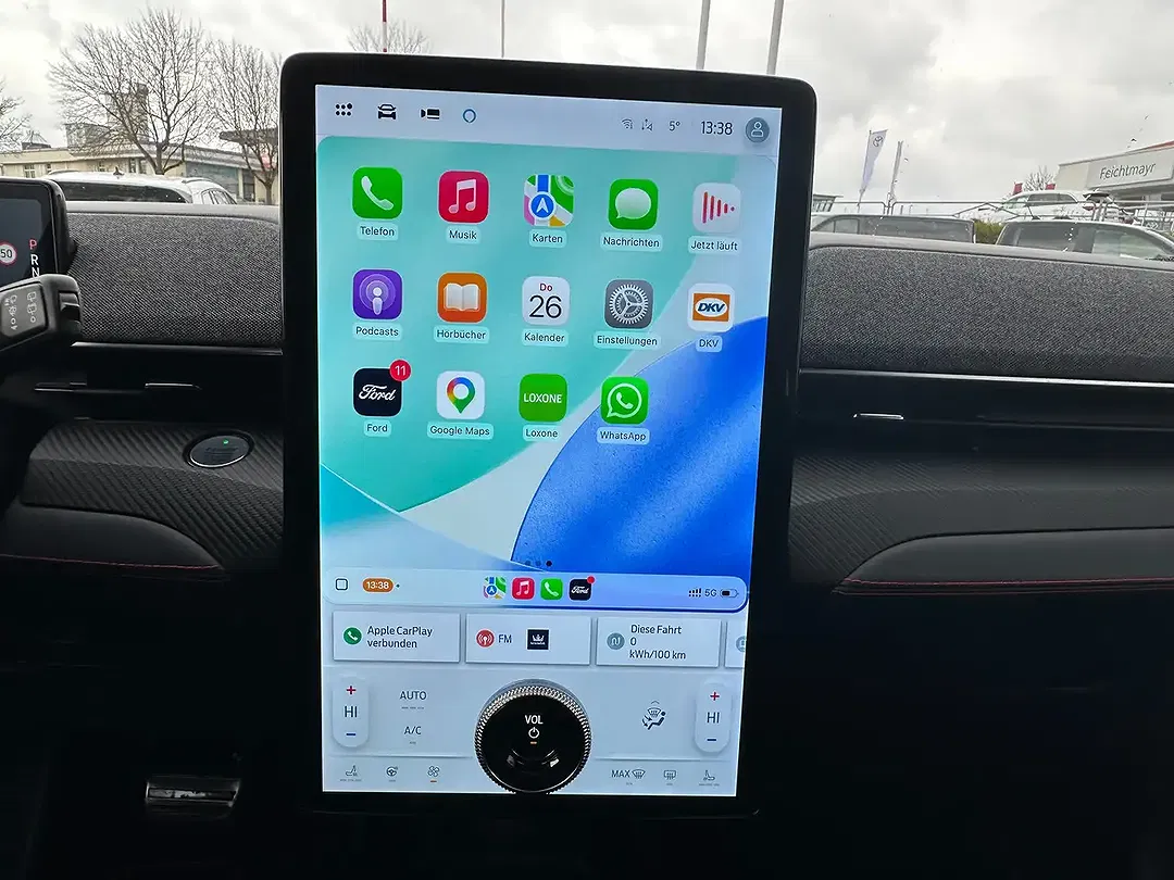 Ford Mustang Mach-E Extended Range 4x4 - Thumbnail 13