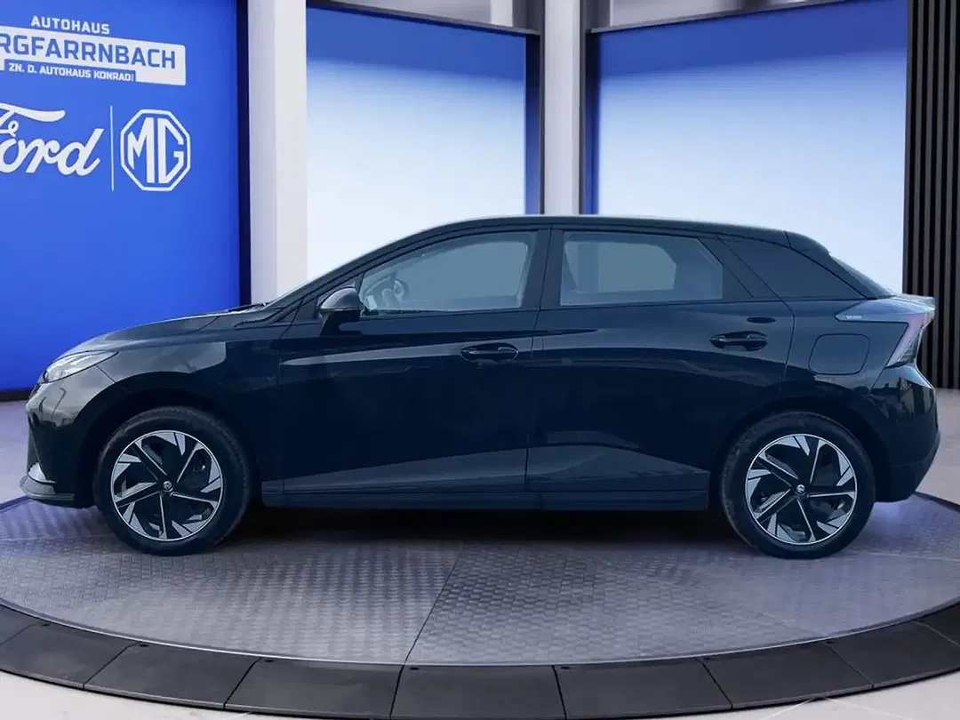 MG MG4 Standard - Thumbnail 3