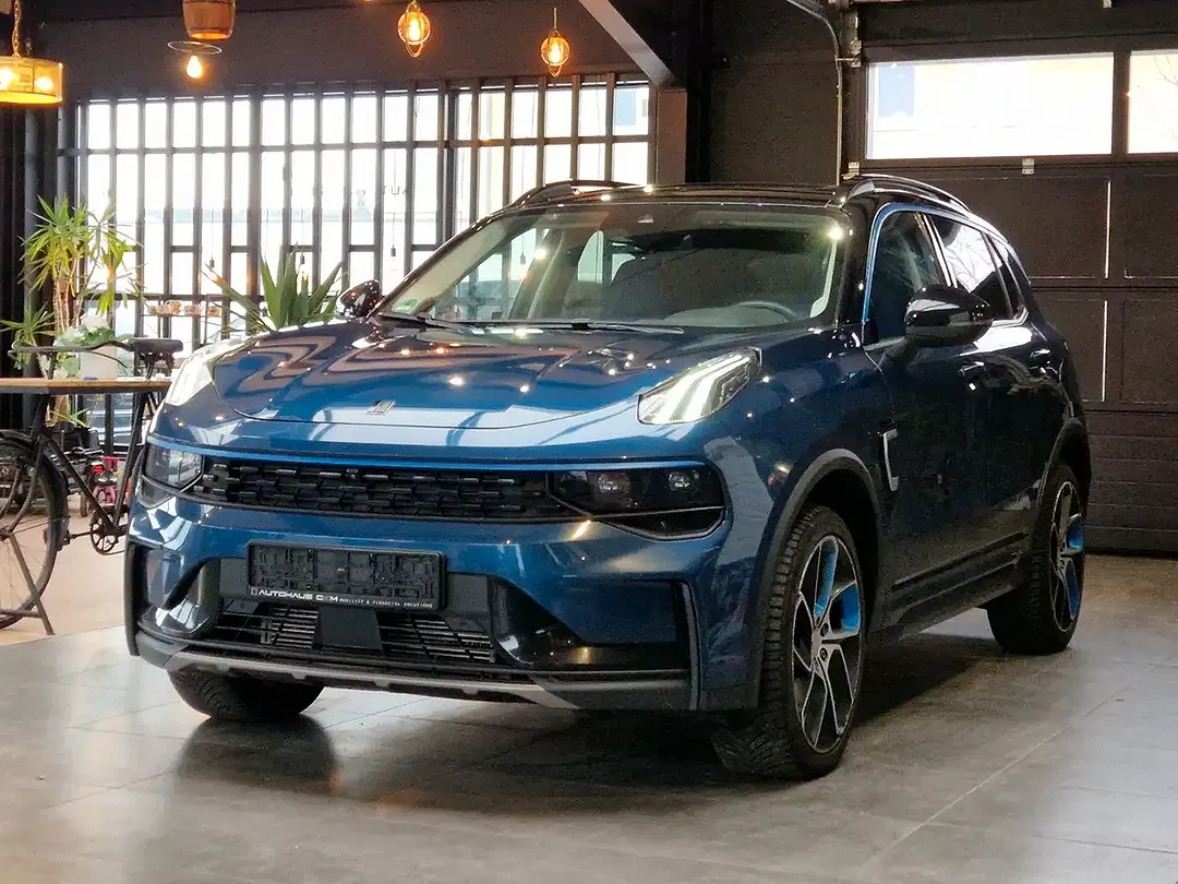 Lynk & Co 01 - Thumbnail 3