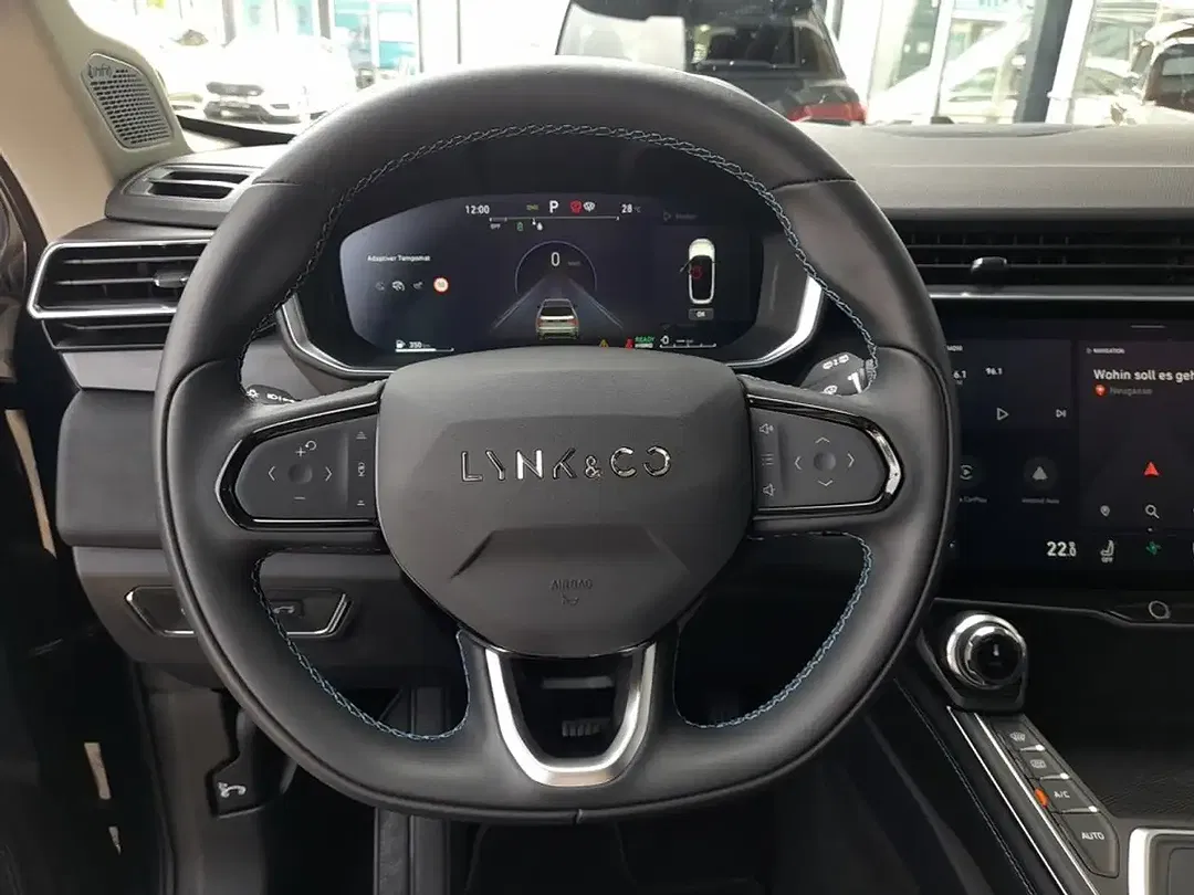 Lynk & Co 01 - Thumbnail 10
