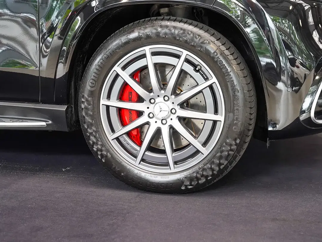 Mercedes-Benz GLS 63 AMG 4MATIC - foto 2