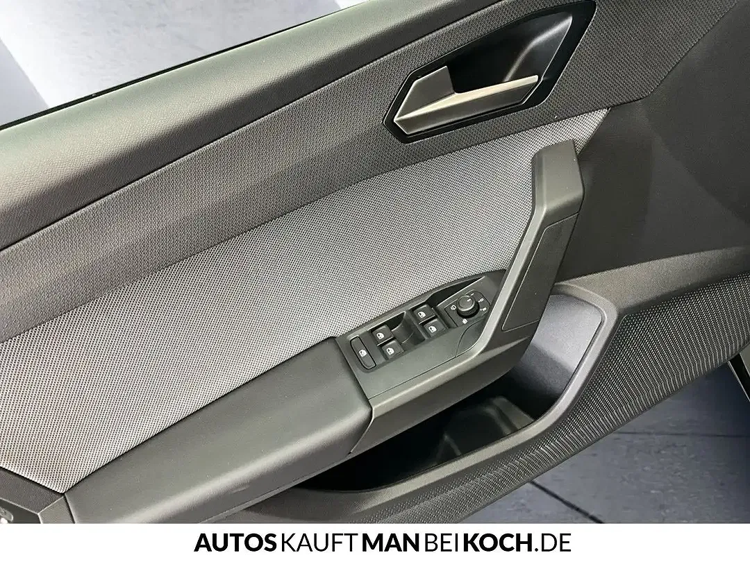 SEAT Leon 1.5 eTSI DSG Road Edition - Thumbnail 12