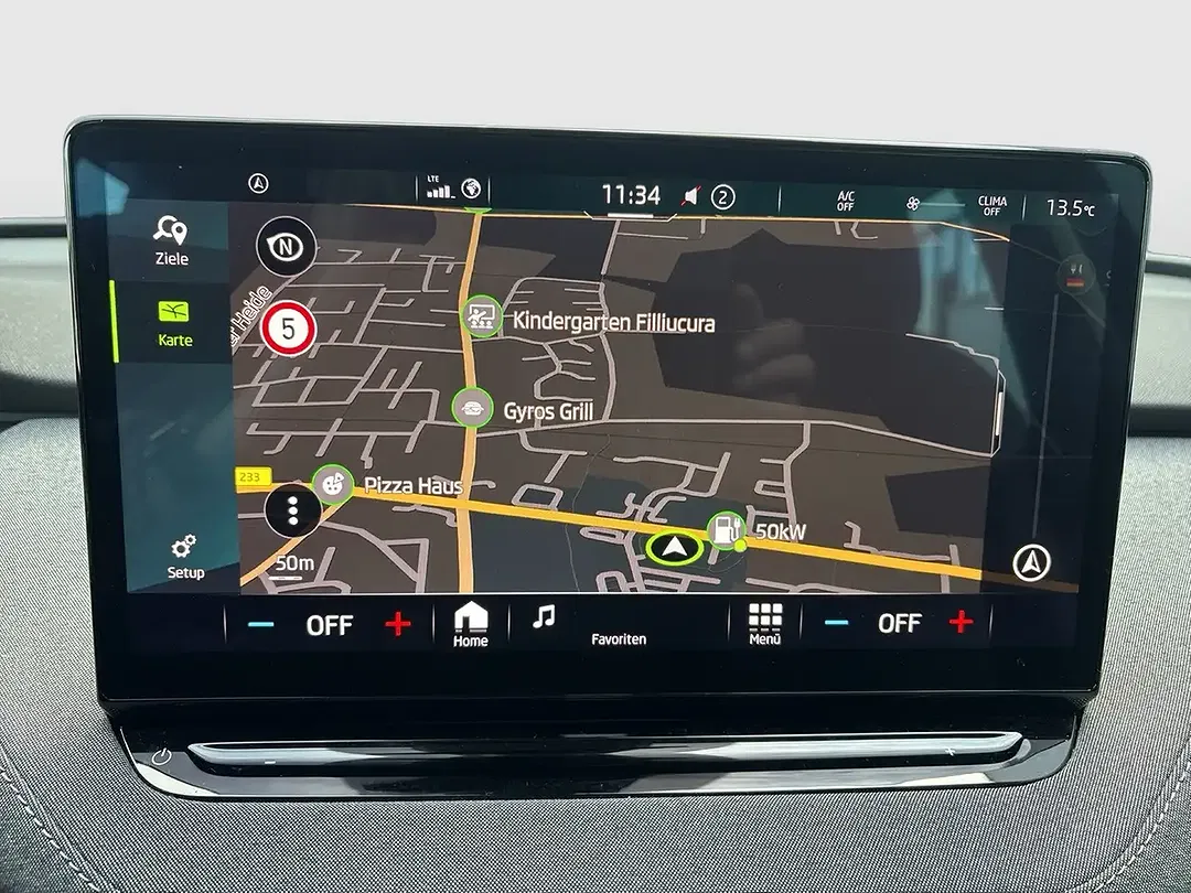 Skoda Enyaq 50 Loft - Thumbnail 13