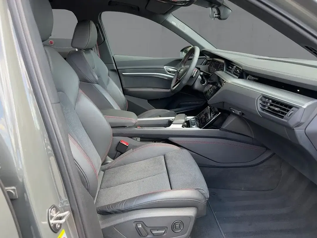 Audi Q8 e-tron 55 quattro Matrix LED S line - Thumbnail 11