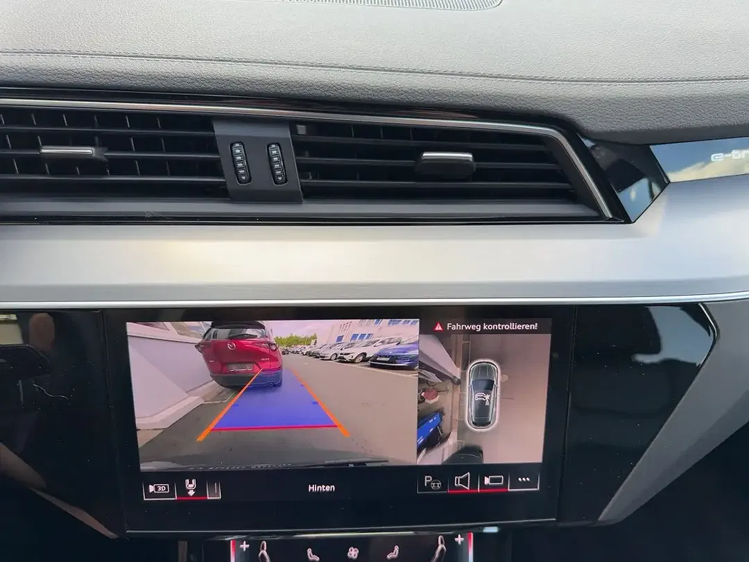 Audi Q8 e-tron 55 quattro Matrix LED S line - Thumbnail 16