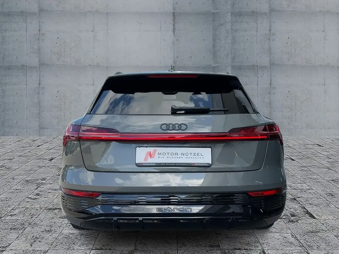 Audi Q8 e-tron 55 quattro Matrix LED S line - Thumbnail 4