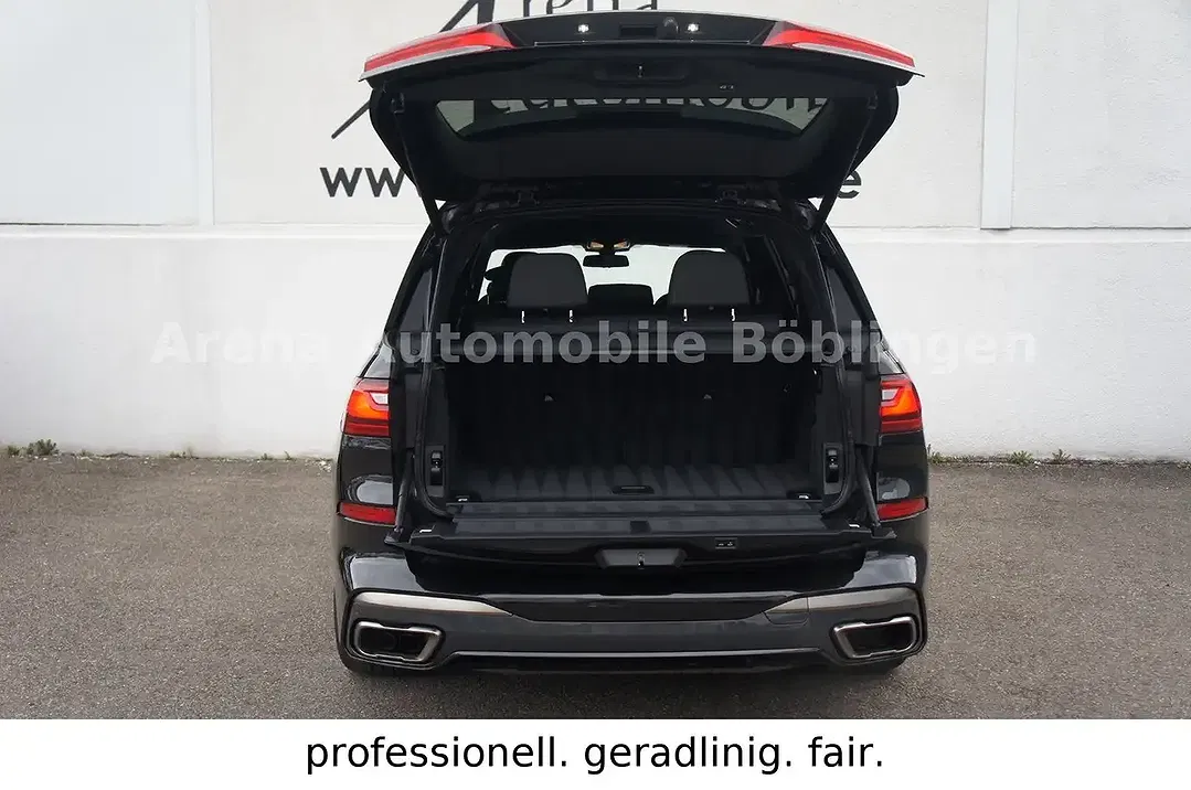 BMW X7 M M50 - Thumbnail 8