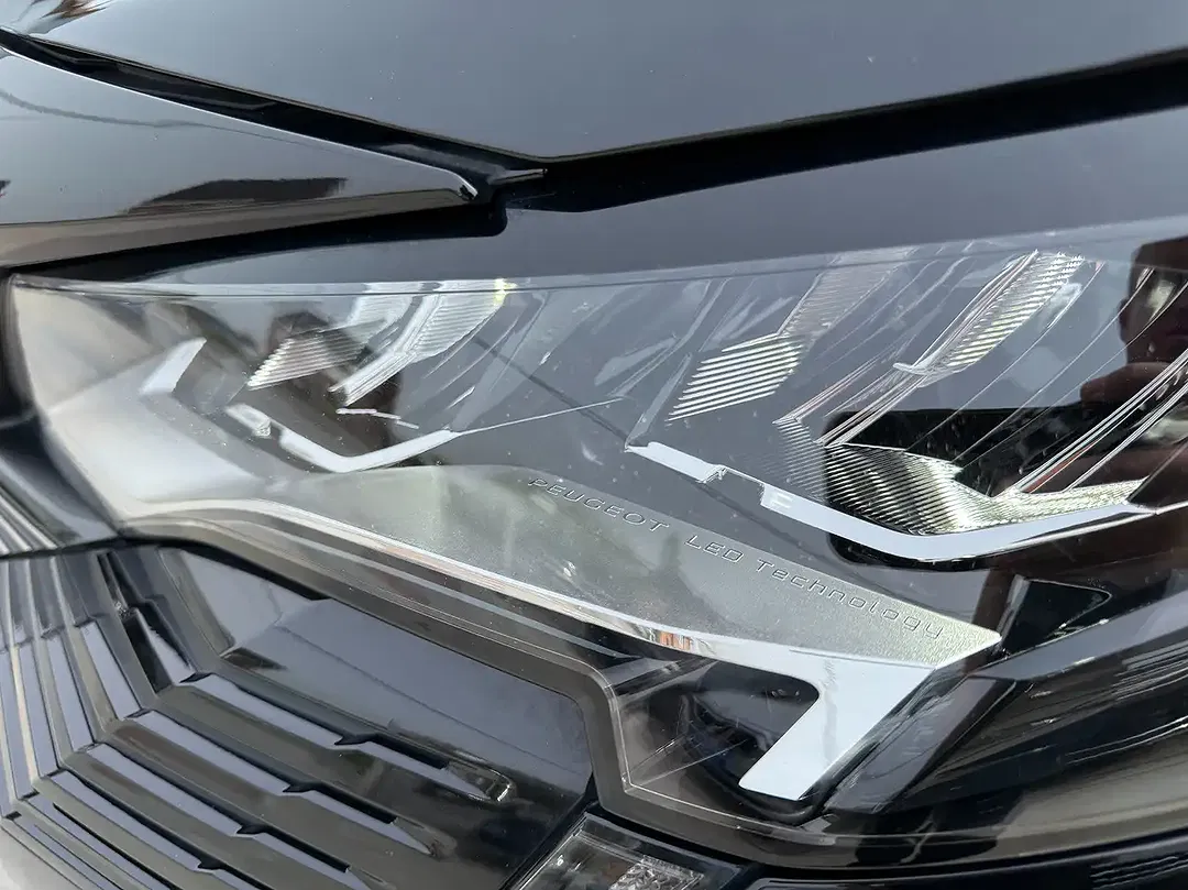 Peugeot 3008 - Thumbnail 10