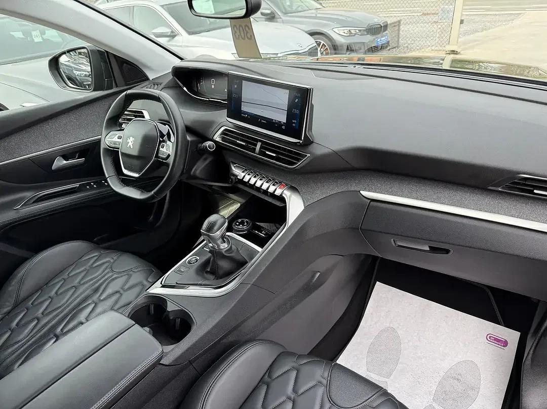 Peugeot 3008 - Thumbnail 28