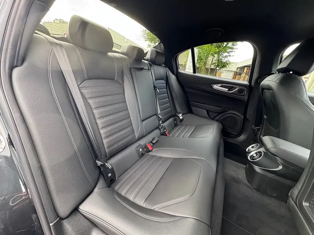 Alfa Romeo Giulia Quadrifoglio - foto 15