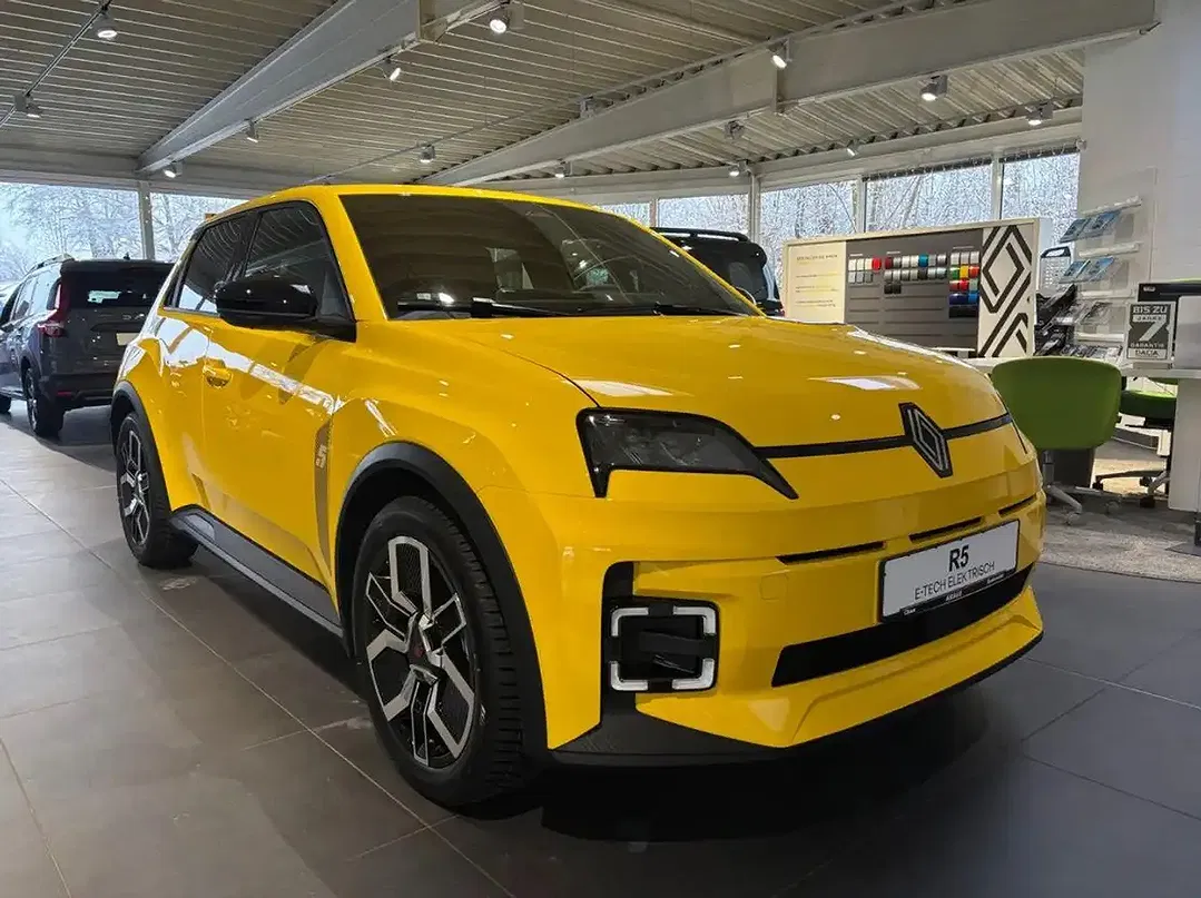 Renault R 5 E-Tech Techno Urban - Thumbnail 3