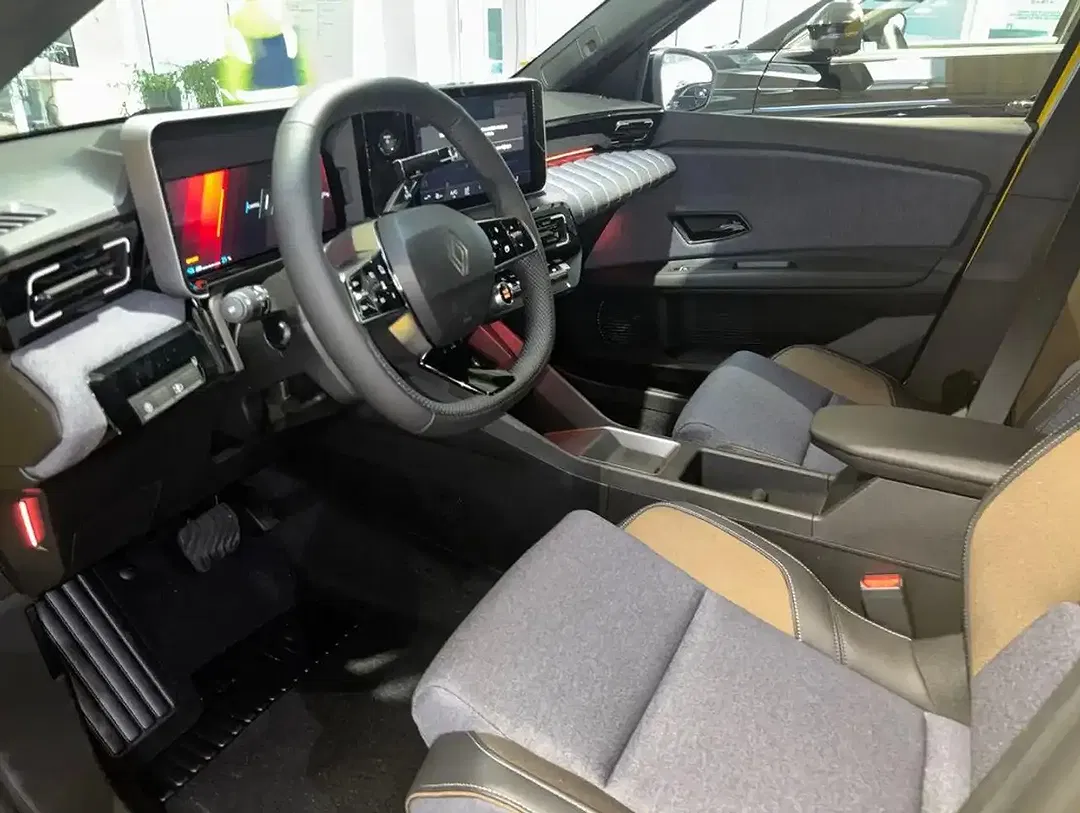 Renault R 5 E-Tech Techno Urban - Thumbnail 9
