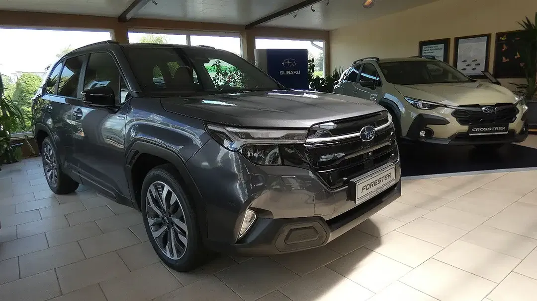 Subaru Forester 2.0 AWD Platinum - Thumbnail 3