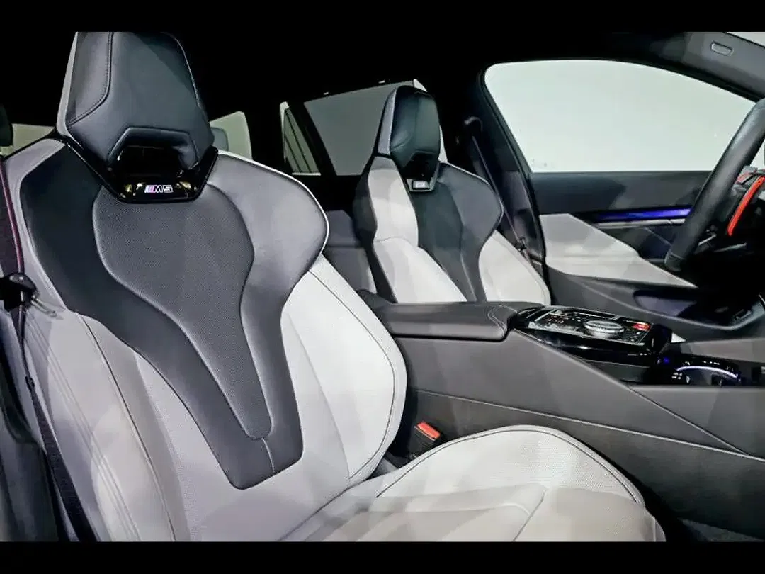 BMW M5 Touring - Thumbnail 11