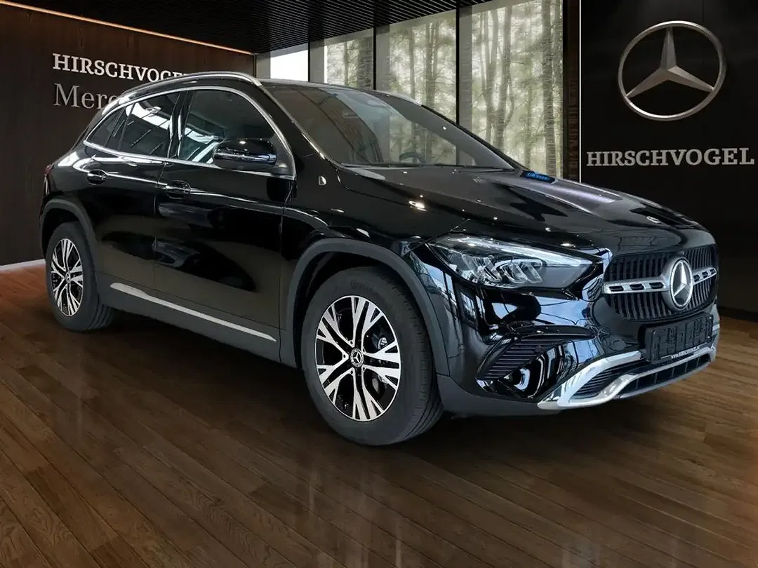 Mercedes-Benz GLA 200 Progressive - Thumbnail 3