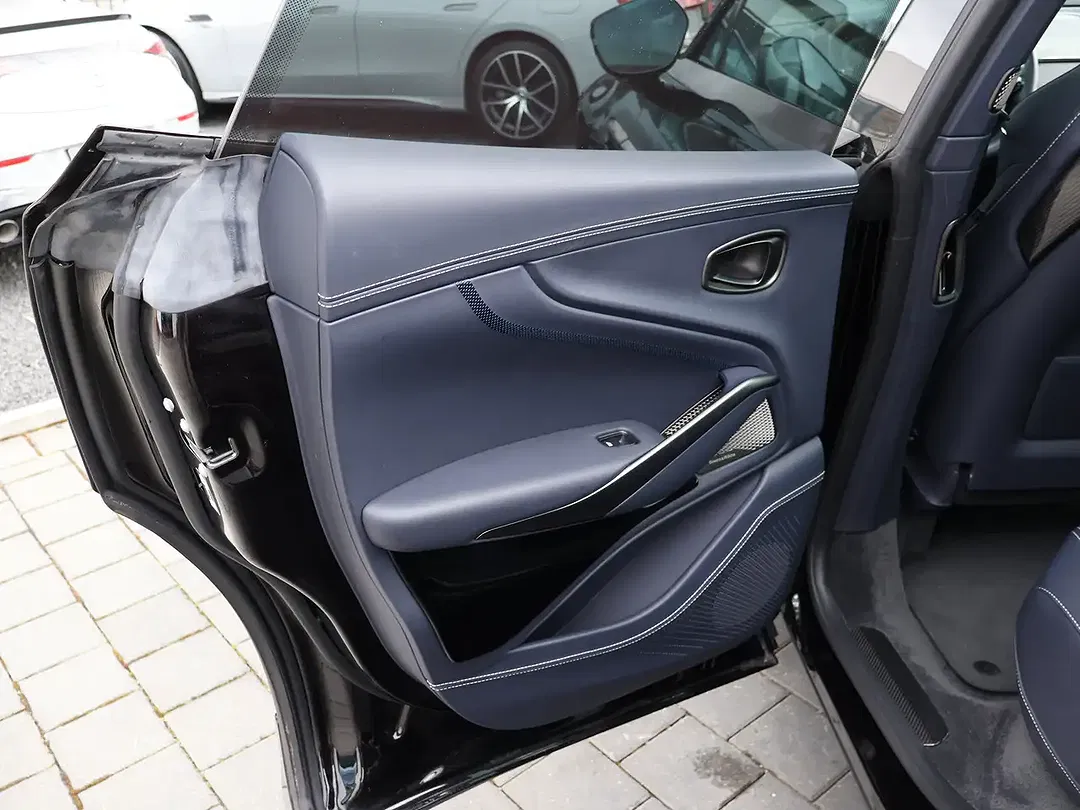 Aston Martin DBX 707 - Thumbnail 19